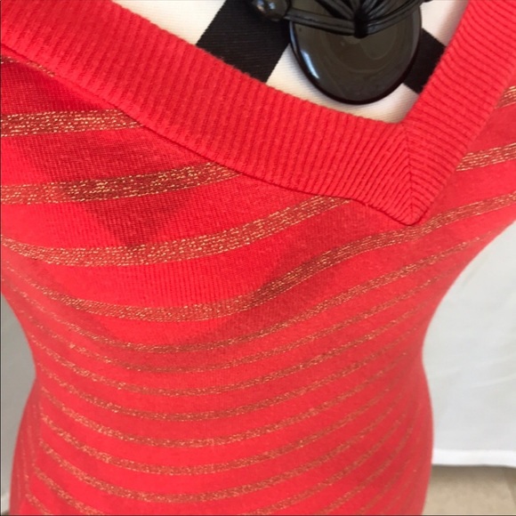 Express Tee - Picture 4 of 5